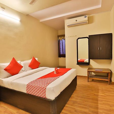 Oyo 11427 Hotel Kalyan Ahmedabad Eksteriør bilde