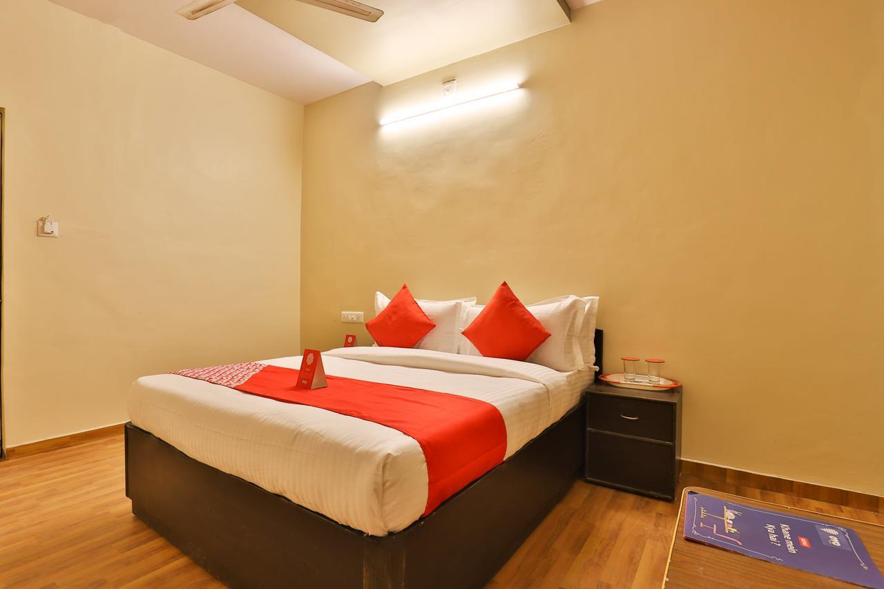 Oyo 11427 Hotel Kalyan Ahmedabad Eksteriør bilde