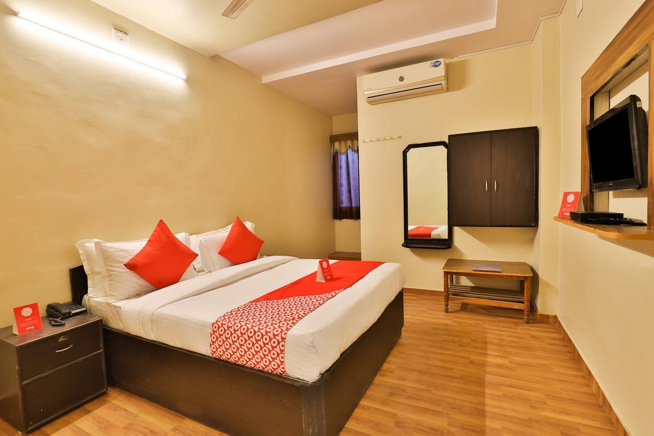 Oyo 11427 Hotel Kalyan Ahmedabad Eksteriør bilde