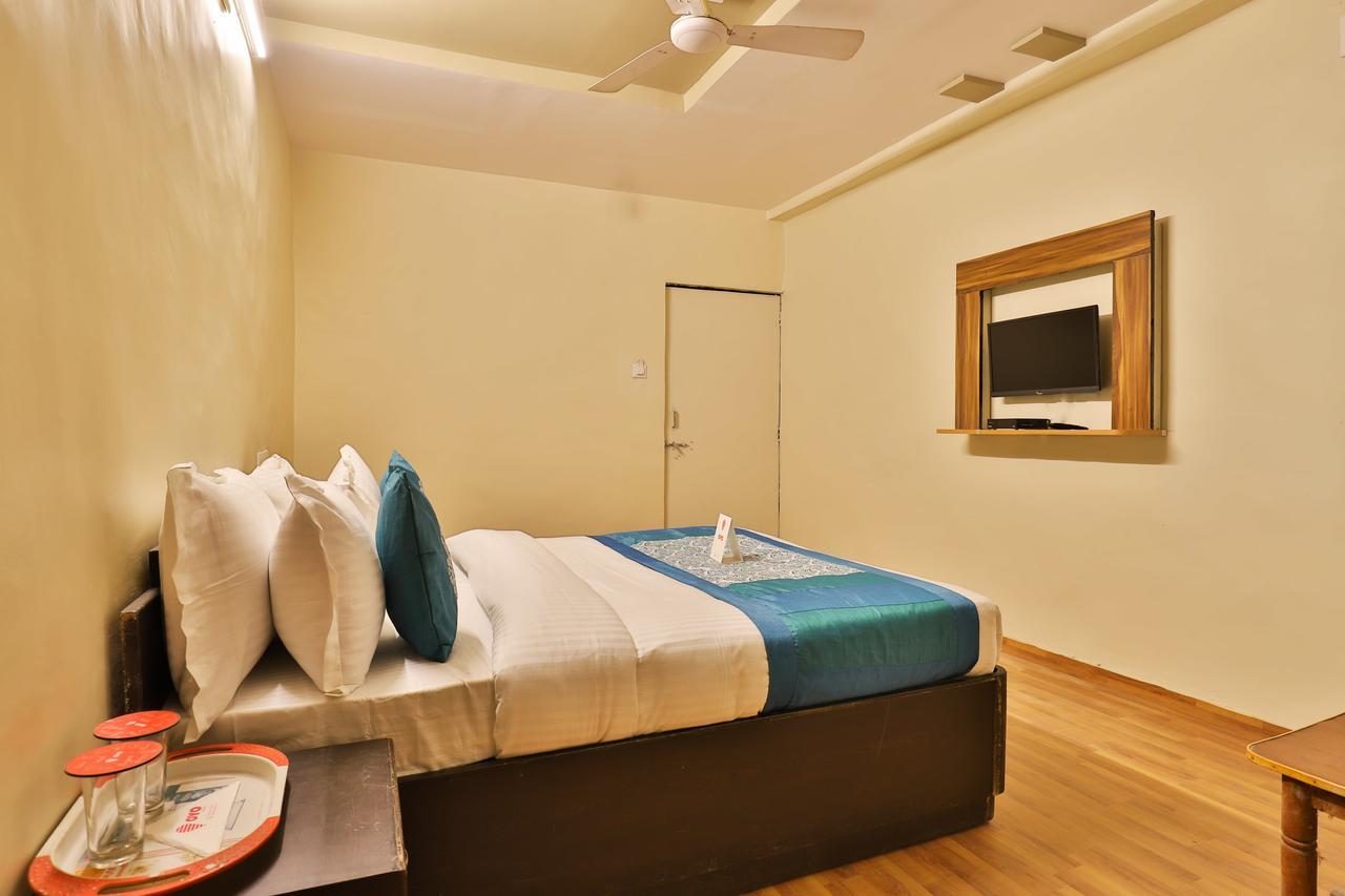 Oyo 11427 Hotel Kalyan Ahmedabad Eksteriør bilde