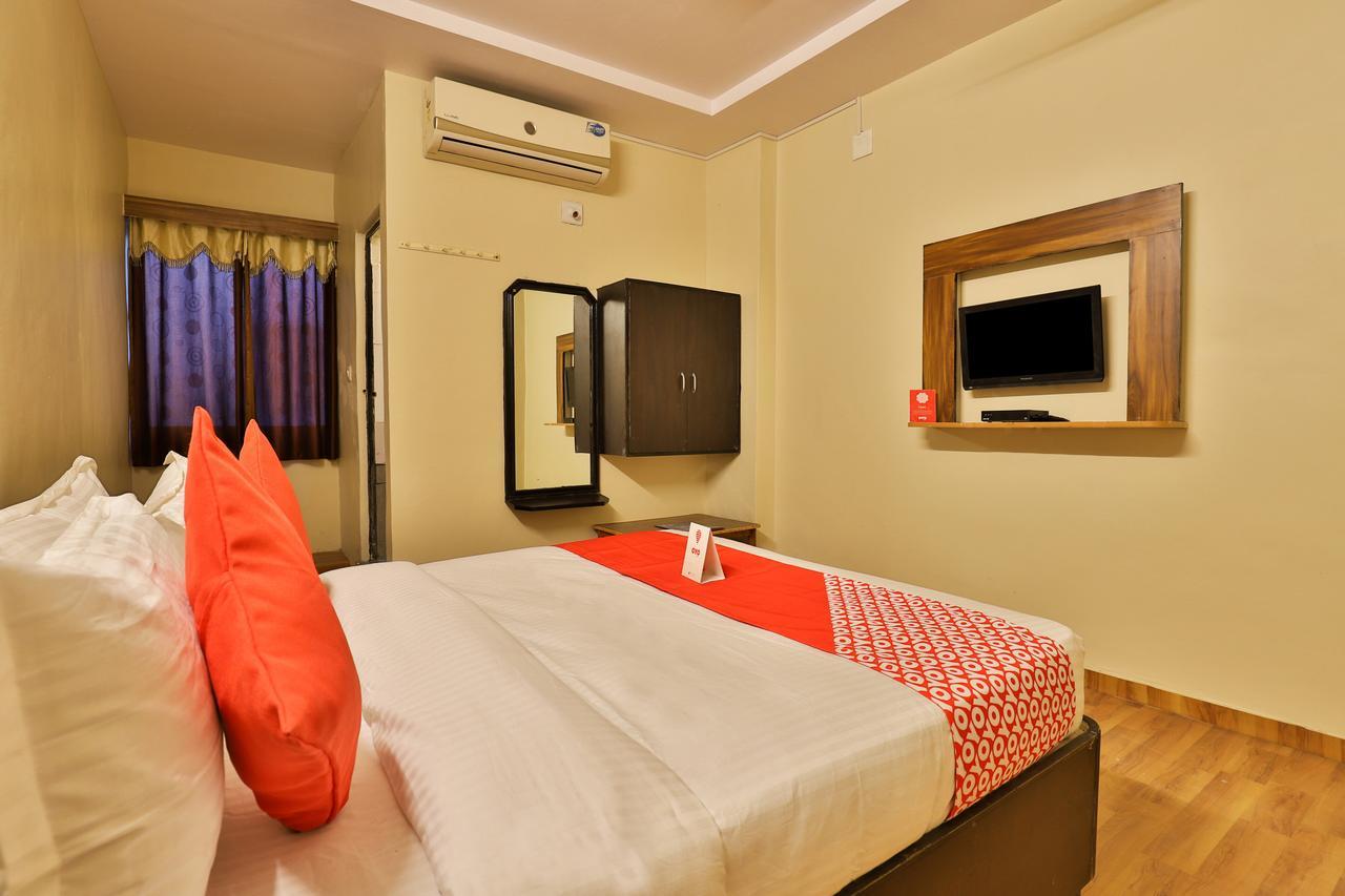 Oyo 11427 Hotel Kalyan Ahmedabad Eksteriør bilde