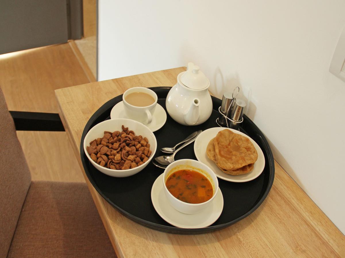Oyo 11427 Hotel Kalyan Ahmedabad Eksteriør bilde